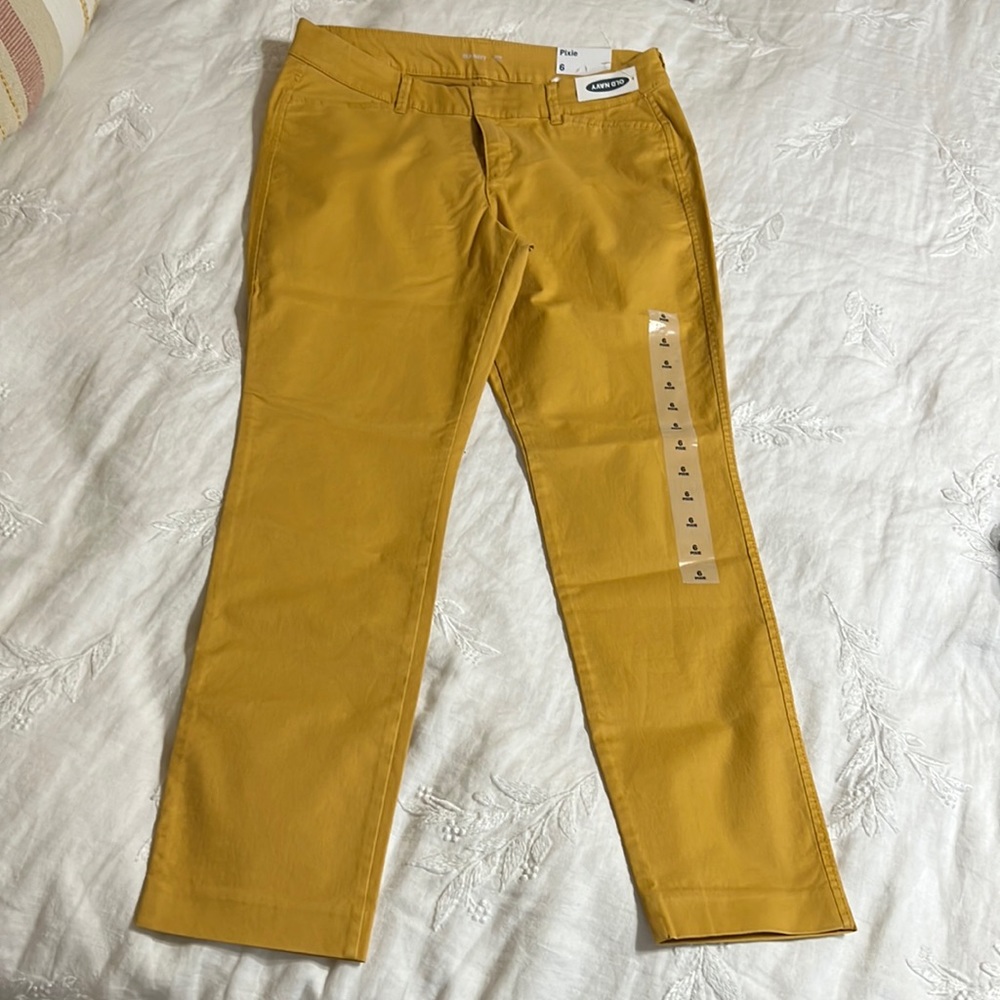 COPY - Old Navy pixie mid rise pants new with tags